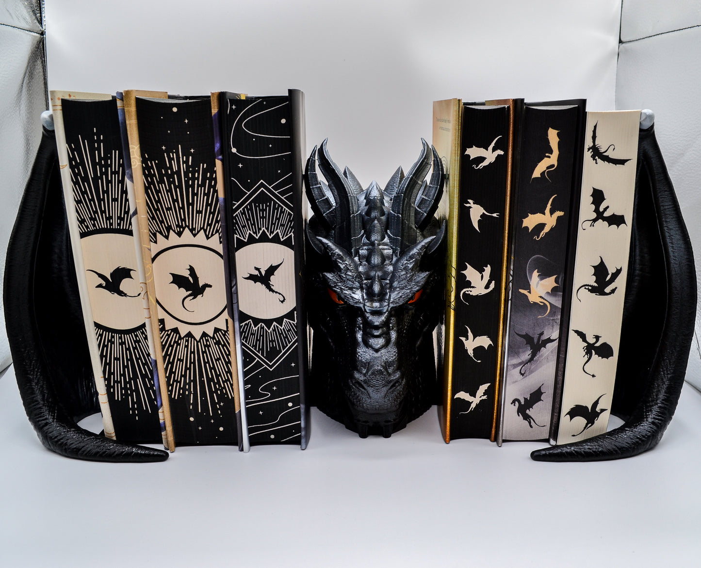 Hand-Painted 3D Printed Dragon Bookends – Majestic Fantasy Display for Your Shelf