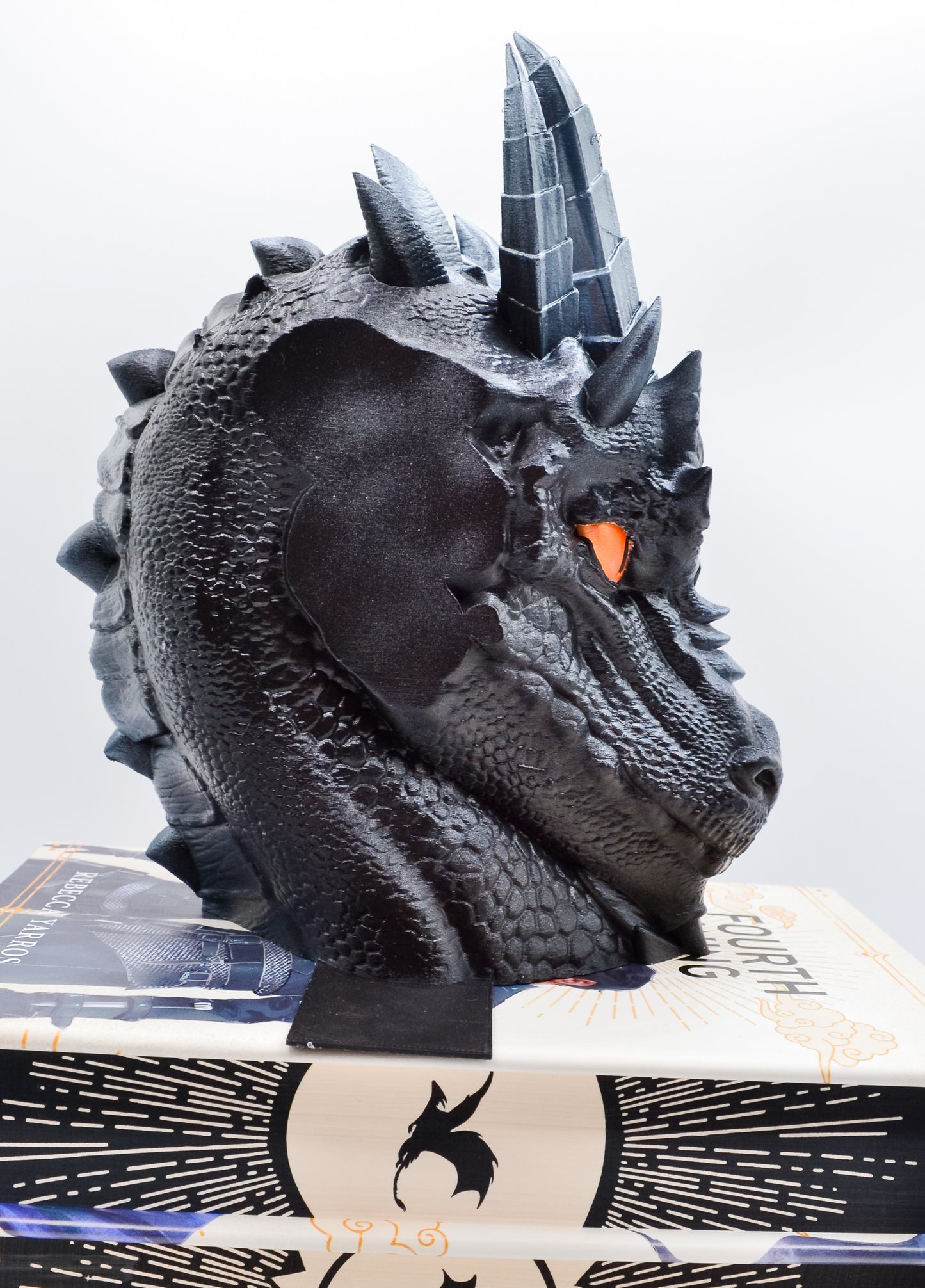 Hand-Painted 3D Printed Dragon Bookends – Majestic Fantasy Display for Your Shelf